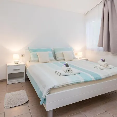 Apartament With A Parking Space - 20337 Vir