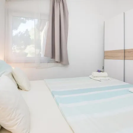 Apartament With A Parking Space - 20337 Vir